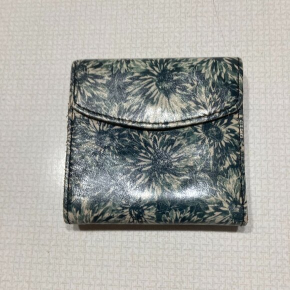 EUC Patricia Nash Leather Black & Cream Sunflower pattern Wallet - Picture 1 of 10